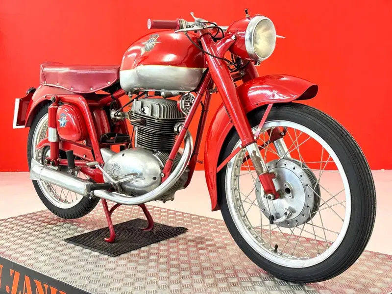 MV Agusta 175 SPORT CS DISCO VOLANTE (13)
