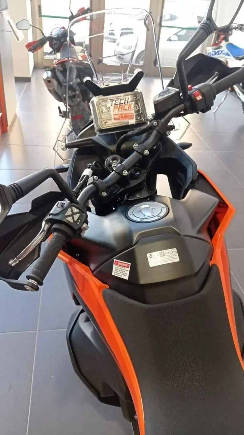 KTM 790 Adventure (2025 - 26) (4)