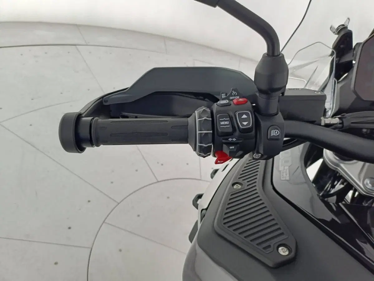 Bmw R 1300 GS Adventure Triple Black (2025 - 26) (6)