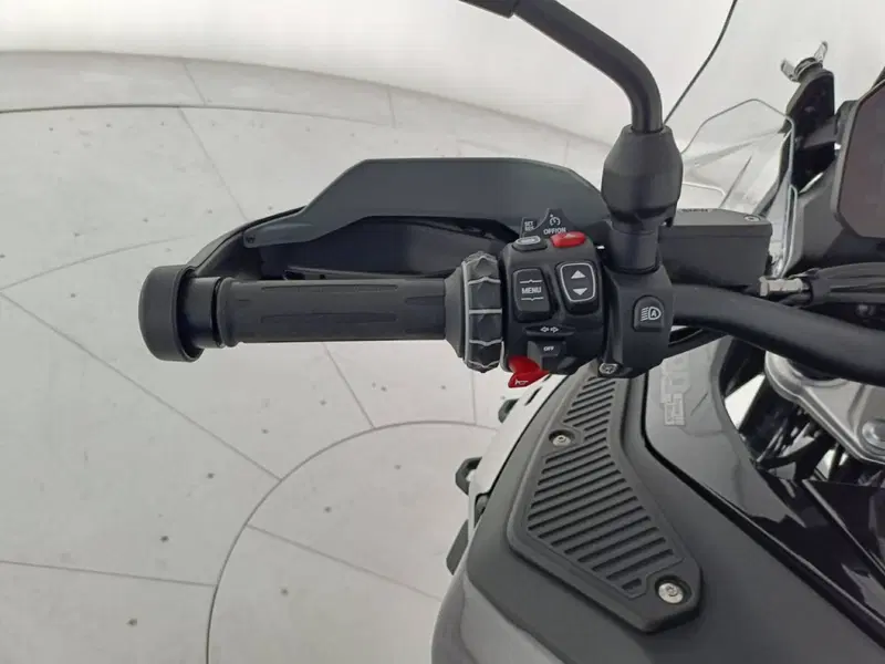 Bmw R 1300 GS Adventure Triple Black (2025 - 26) (6)