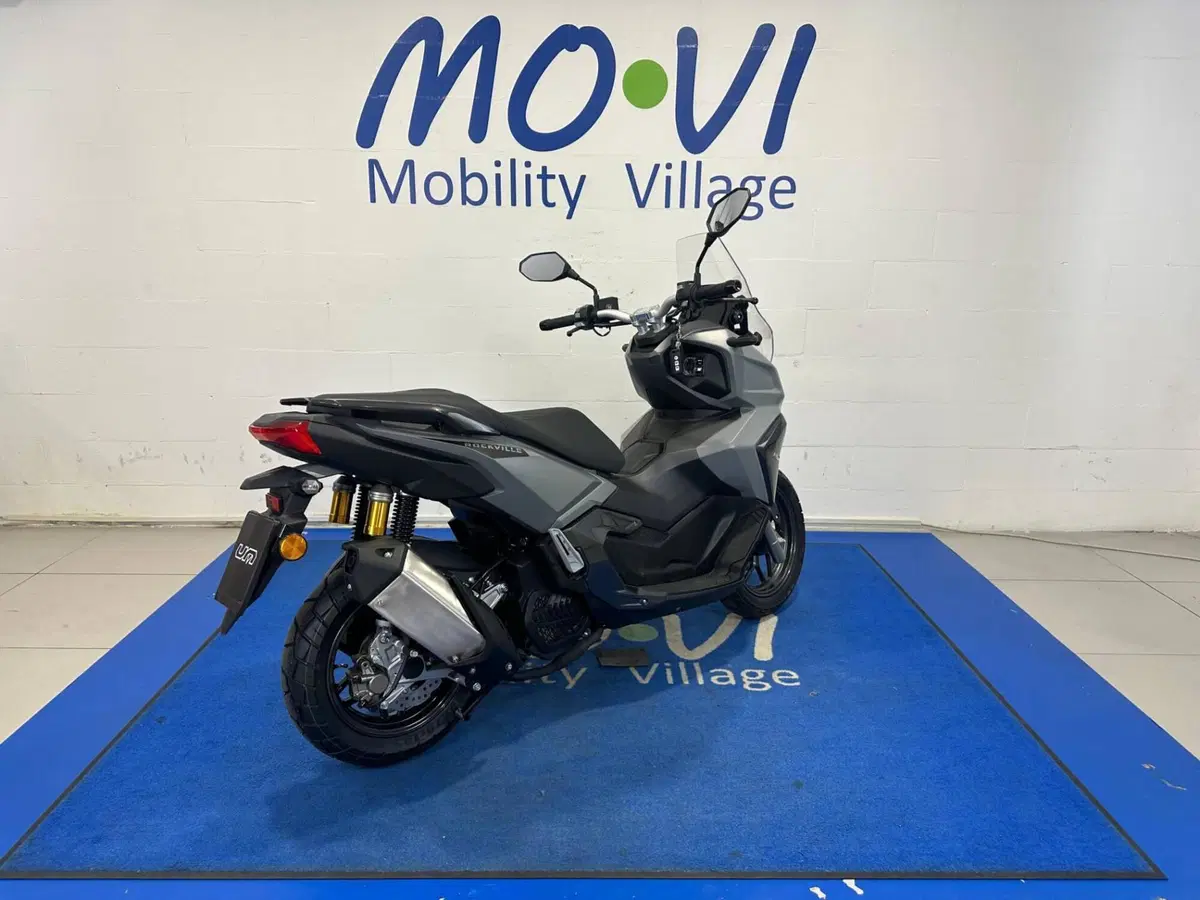 Um Italia Rockville 125 (2025 - 26) (2)