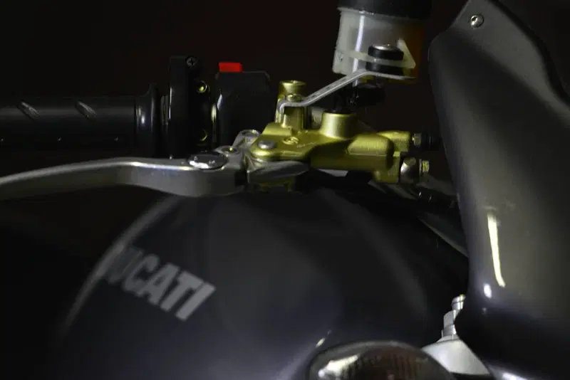 Ducati Monster S4 (2001 - 03) (10)