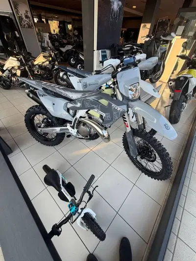 Husqvarna TE 300 Pro (2026) nuova