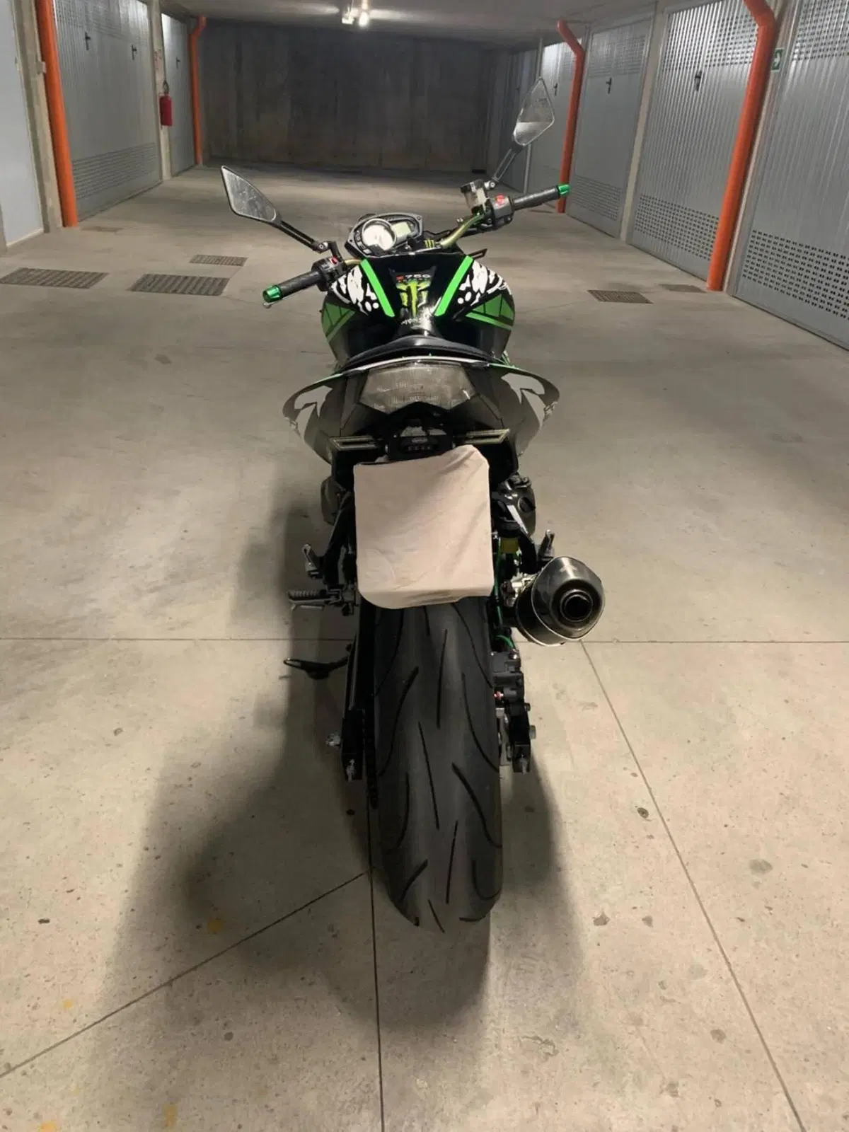 Kawasaki Z 750 (2007 - 14) (6)