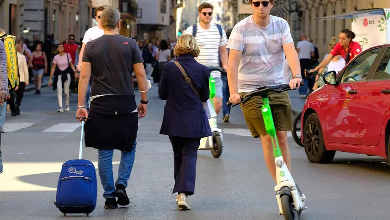 Educazione alla mobilit&agrave;: i monopattini entrano in classe