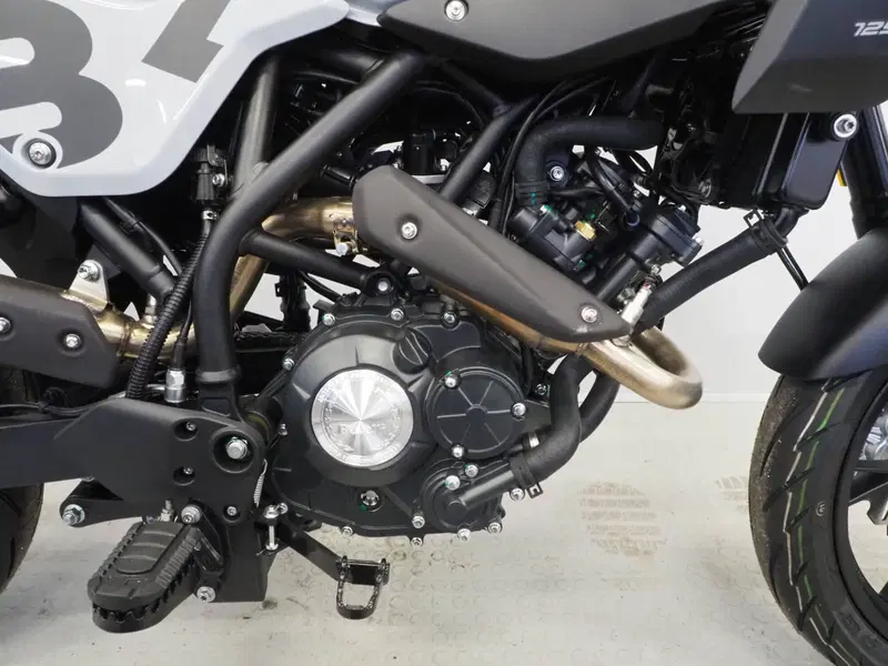 Benelli BKX 125 S (2026) (2)