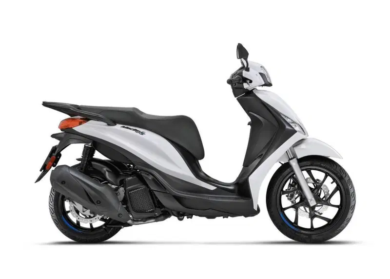 Piaggio Medley 200 S (2025 - 26) (3)