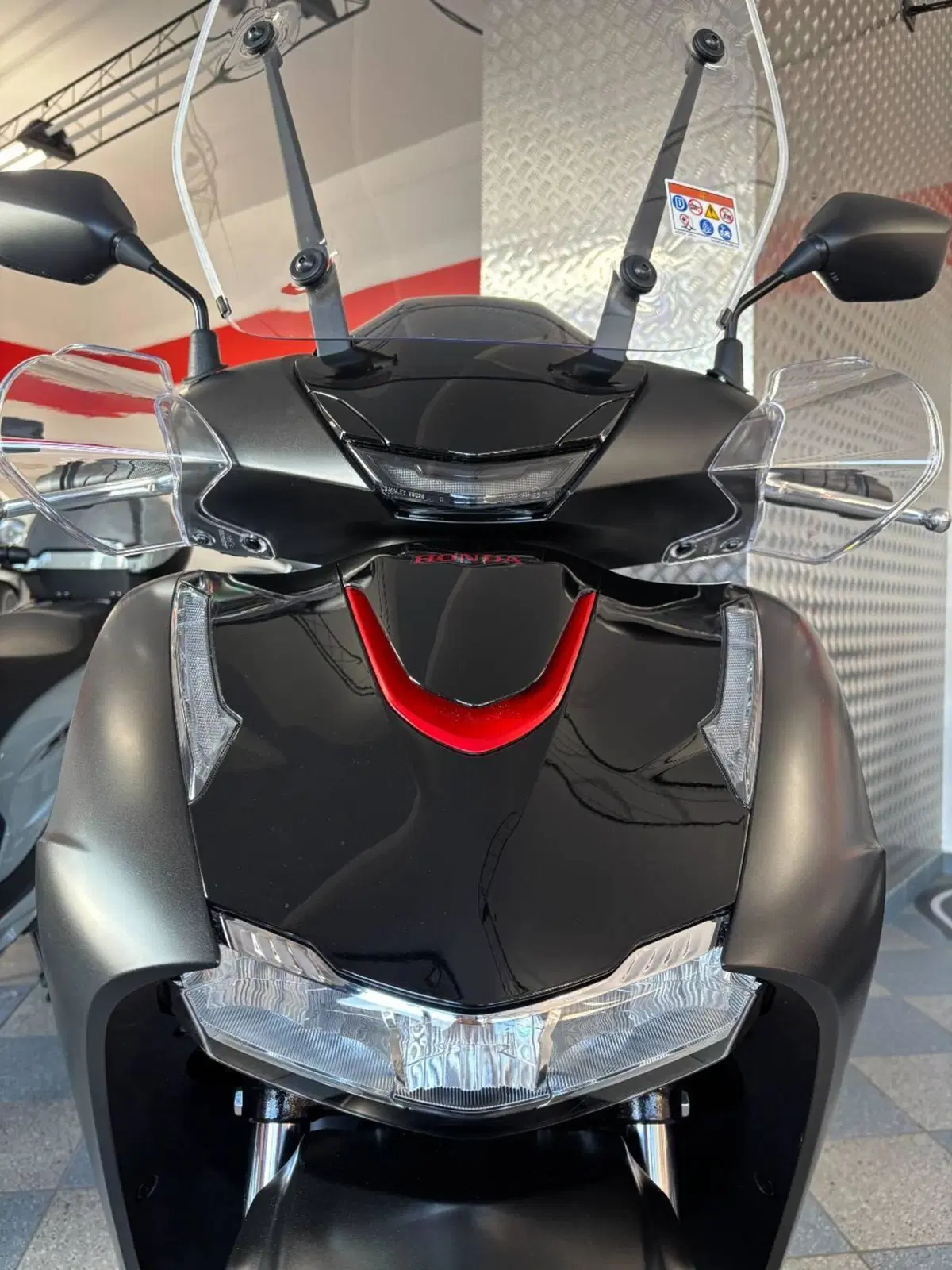Honda SH 125 Sport (2026) (4)