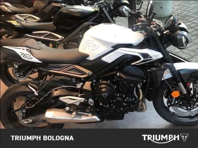 Triumph Street Triple 765 R (2023 - 26)