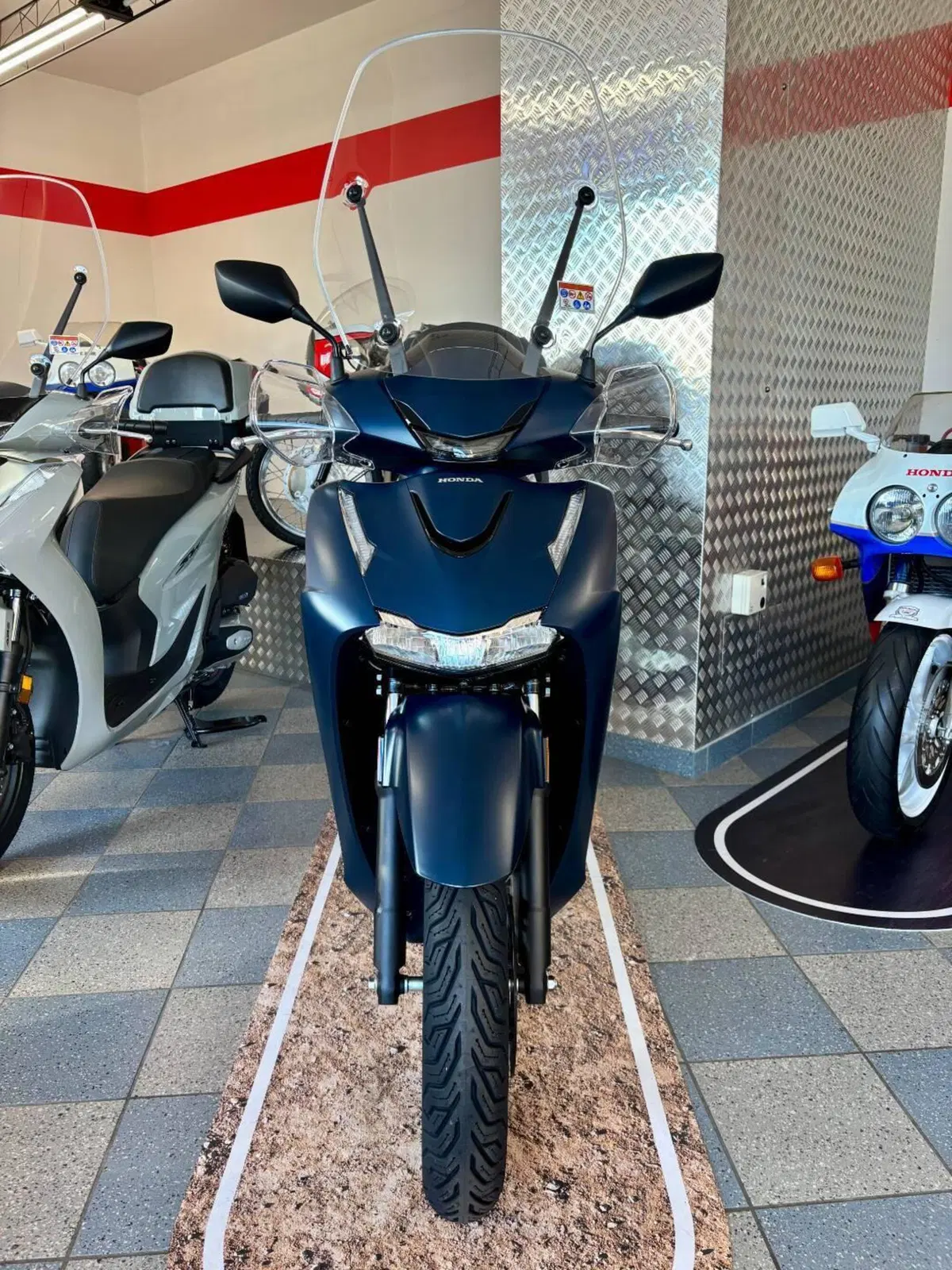 Honda SH 125 (2026) (2)