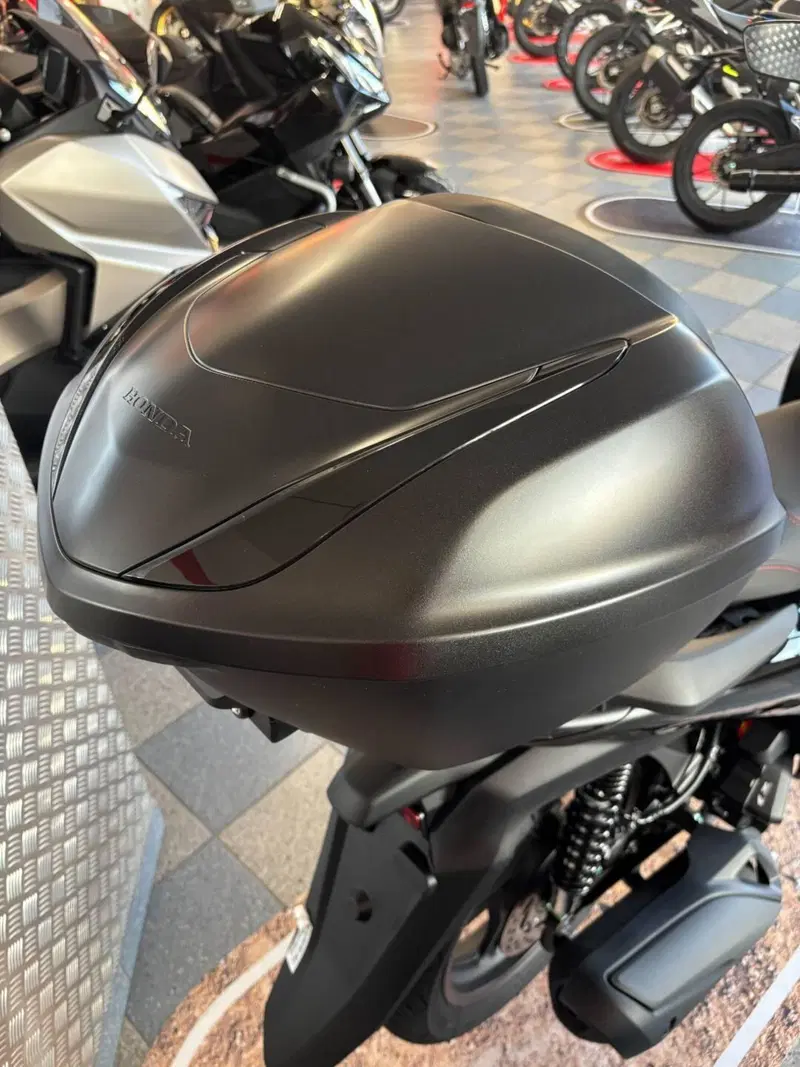 Honda SH 150 Sport (2026) (6)