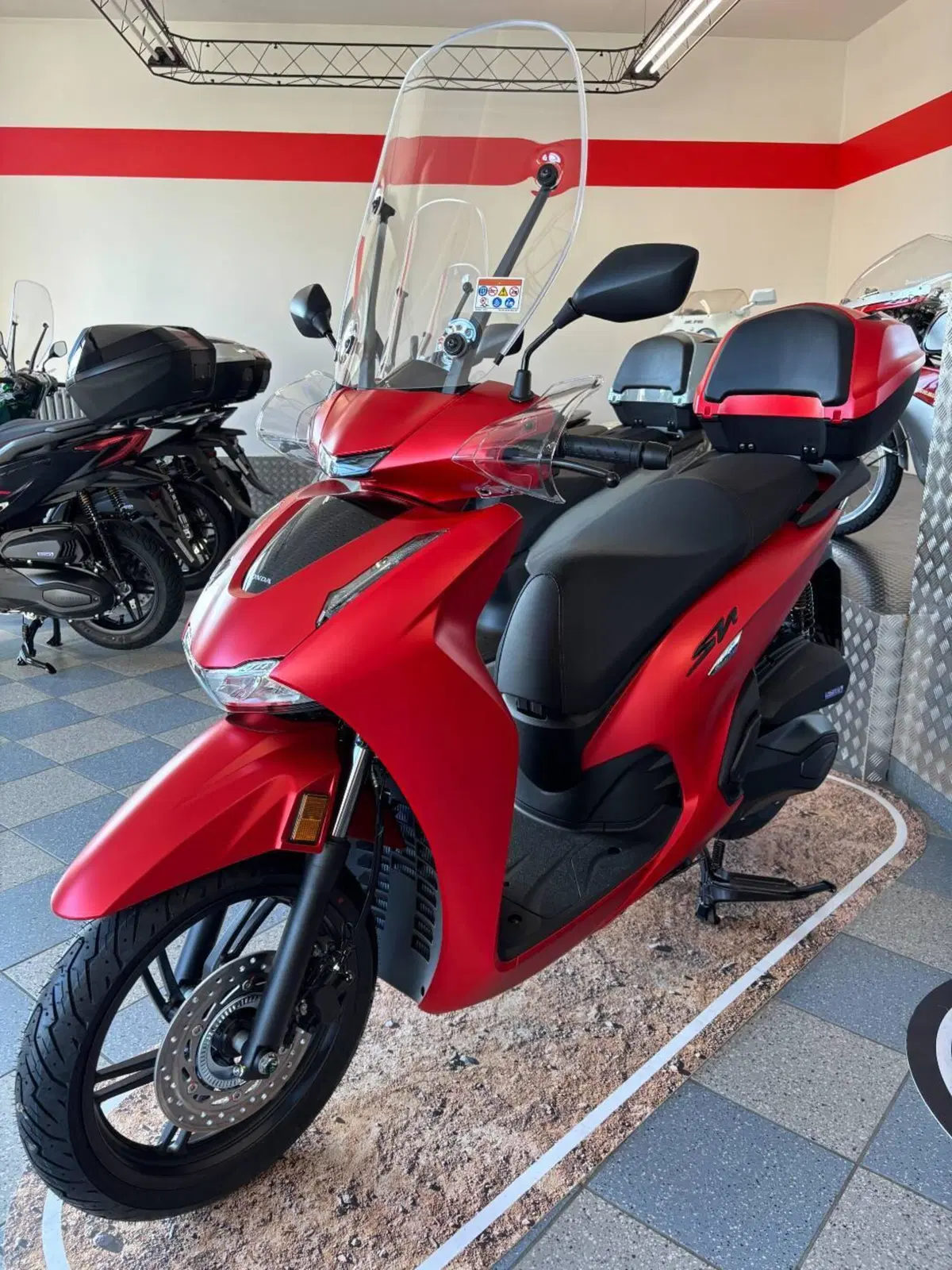 Honda SH 350i GT (2025 - 26) (3)