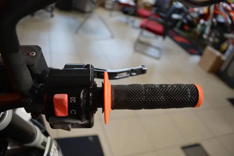 KTM 690 Duke (2012 - 16) (11)