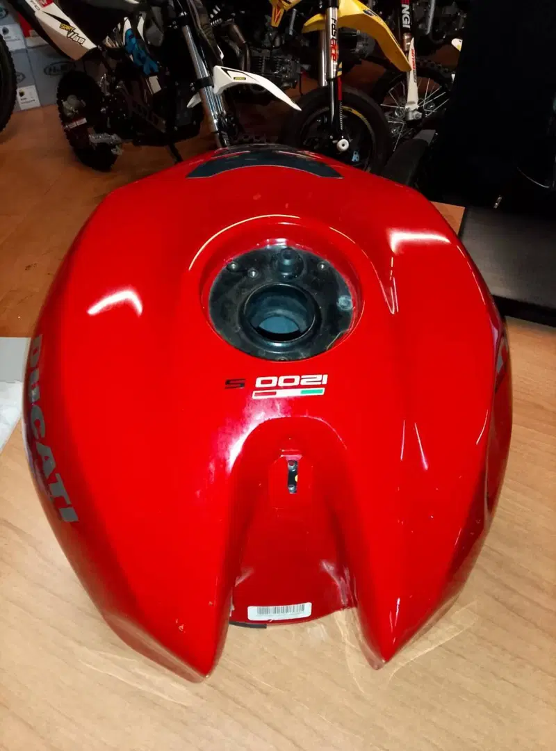 Serbatoio Monster 1200 anno 2016 Ducati