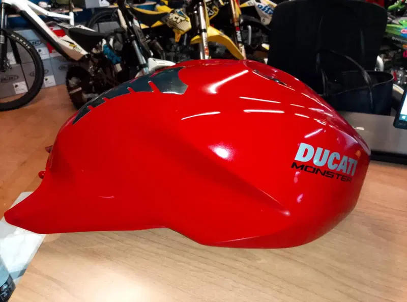 Serbatoio Monster 1200 anno 2016 Ducati (2)