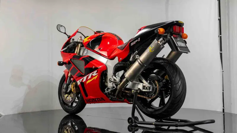Honda VTR 1000 SP-1 (2000 - 01) (9)