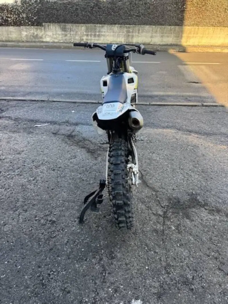 Husqvarna FC 250 (2025) (5)