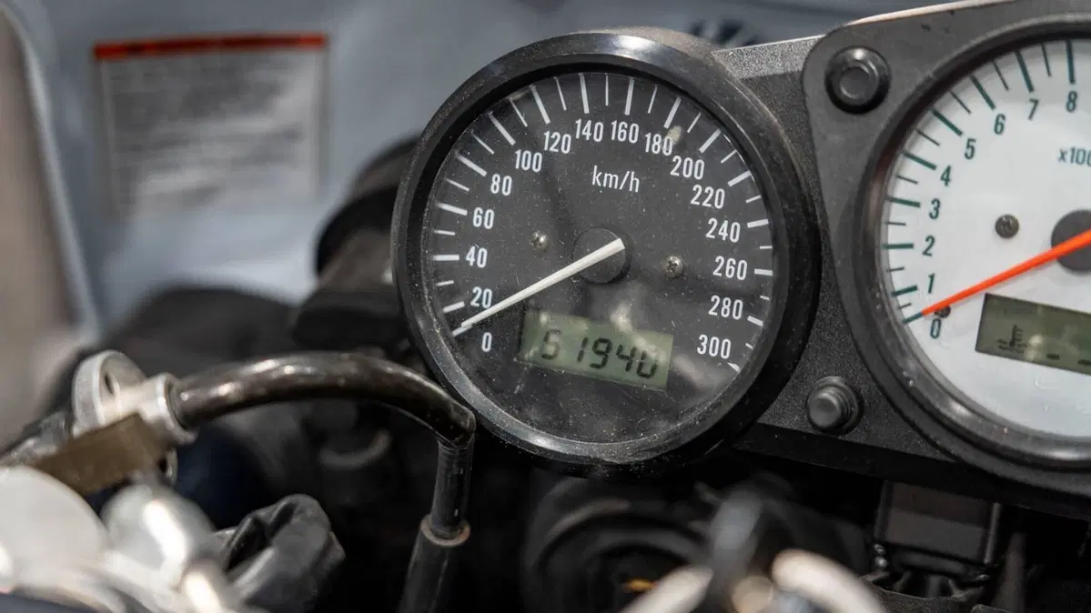 Suzuki GSX-R 750 SRAD (20)