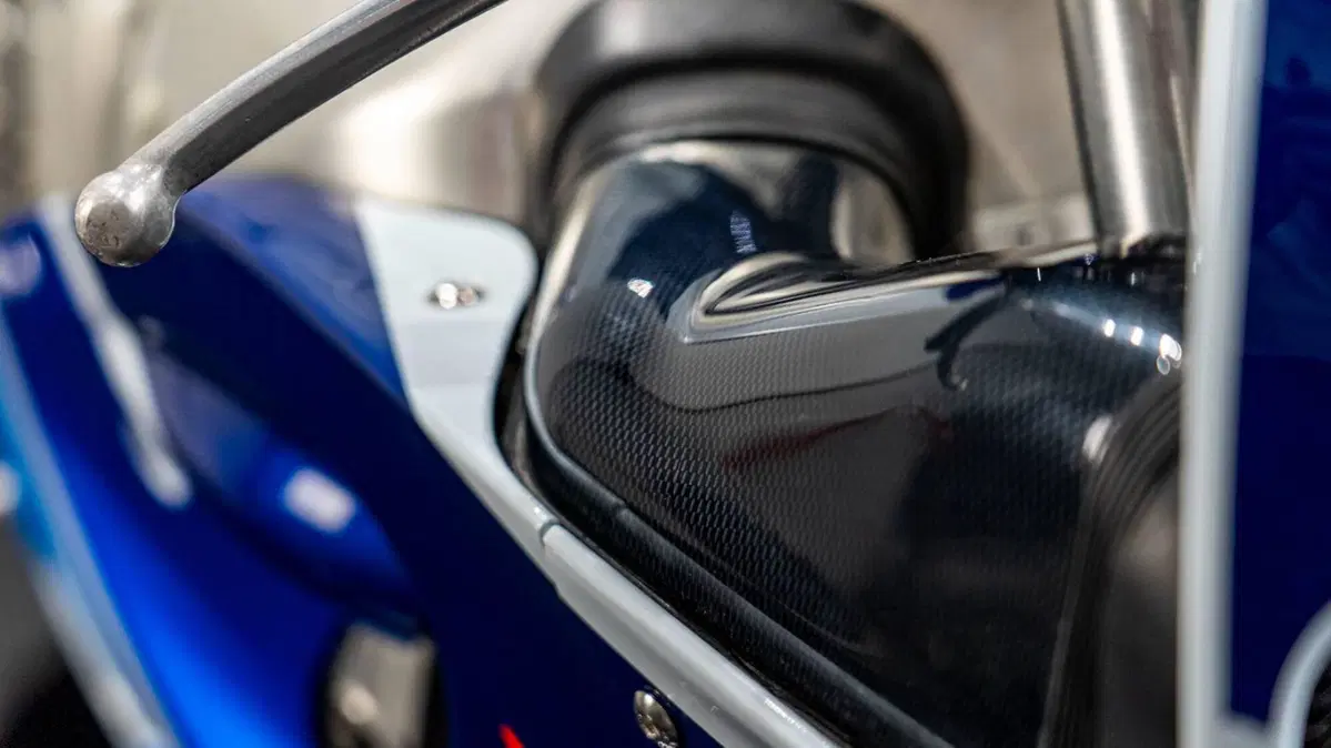 Suzuki GSX-R 750 SRAD (19)