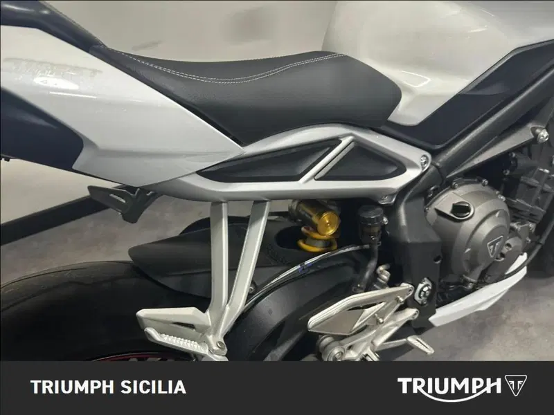 Triumph Street Triple RS (2017 - 19) (8)