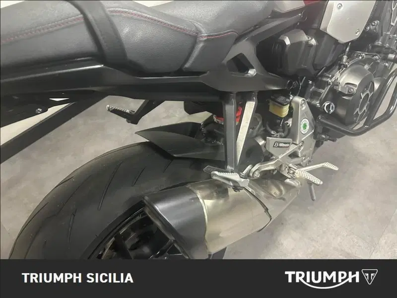 Honda CB 1000 R (2021 - 25) (9)