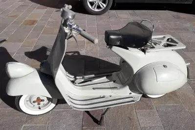 Piaggio Vespa VM1T "Faro Basso" d'epoca