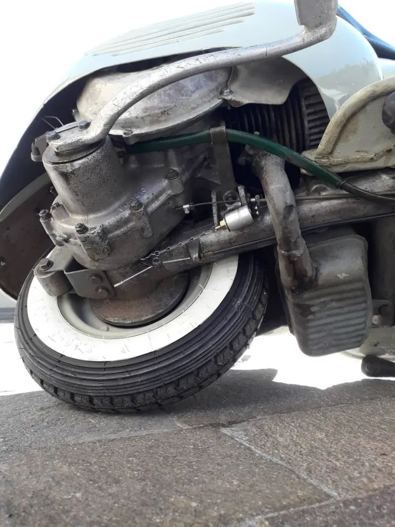Piaggio Vespa VM1T "Faro Basso" (10)