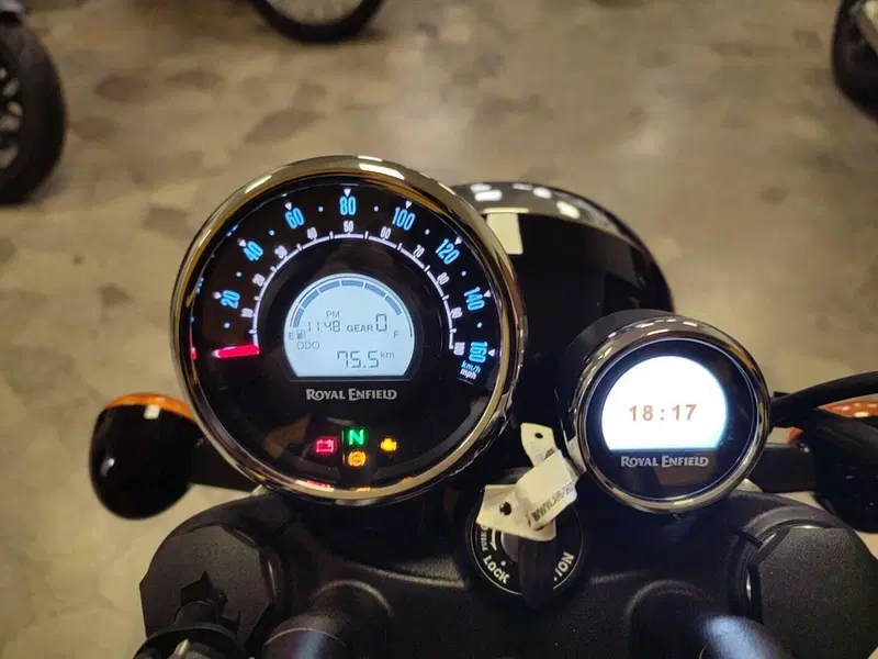 Royal Enfield Meteor 350 (2021 - 26) (5)