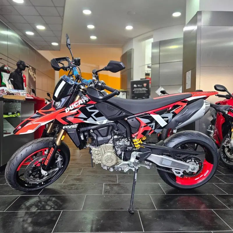 Ducati Hypermotard 698 Mono RVE (2024 - 26) (2)
