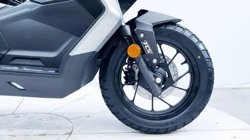 Voge Sfida SR2 ADV (2026) (6)