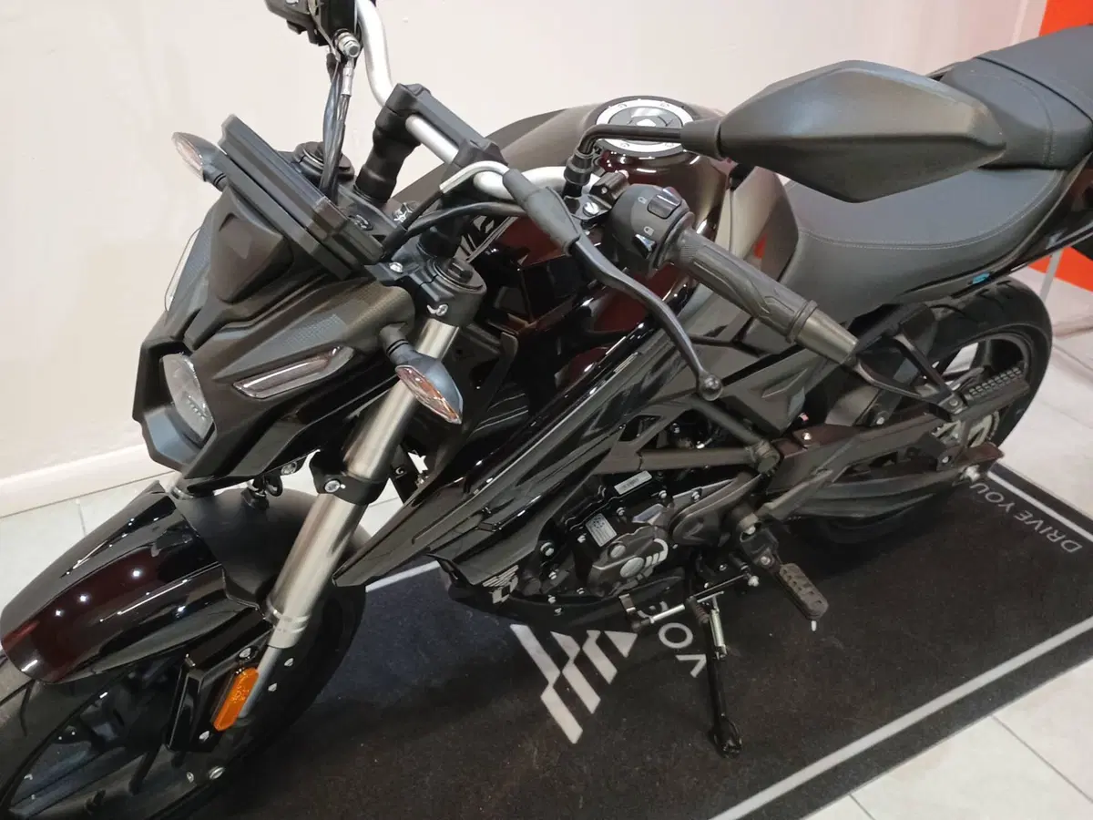 Voge Brivido 125R (2023 - 26) (9)
