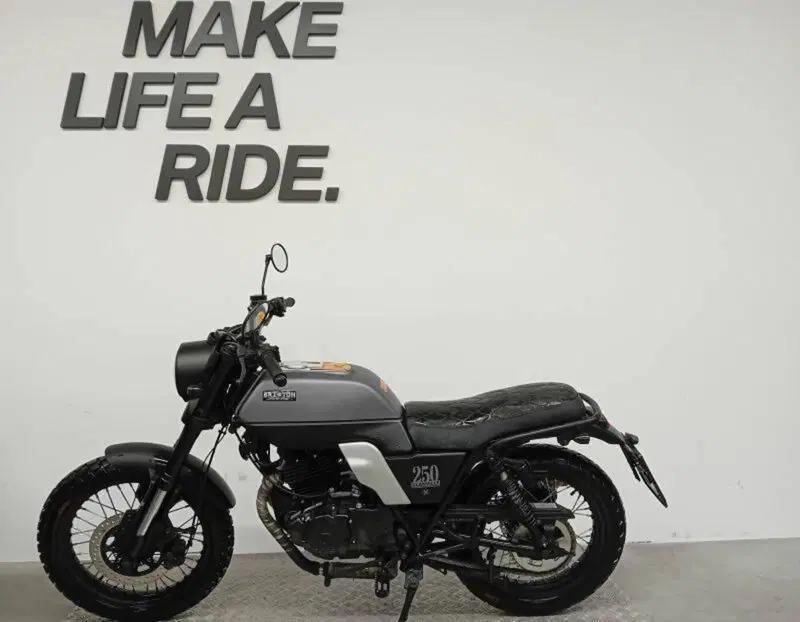 Brixton Motorcycles Glanville 250 X (2018 - 19) (2)