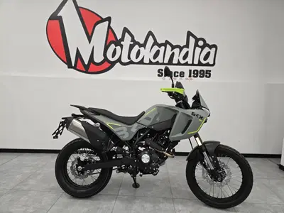 Benelli BKX 125 (2026) usata