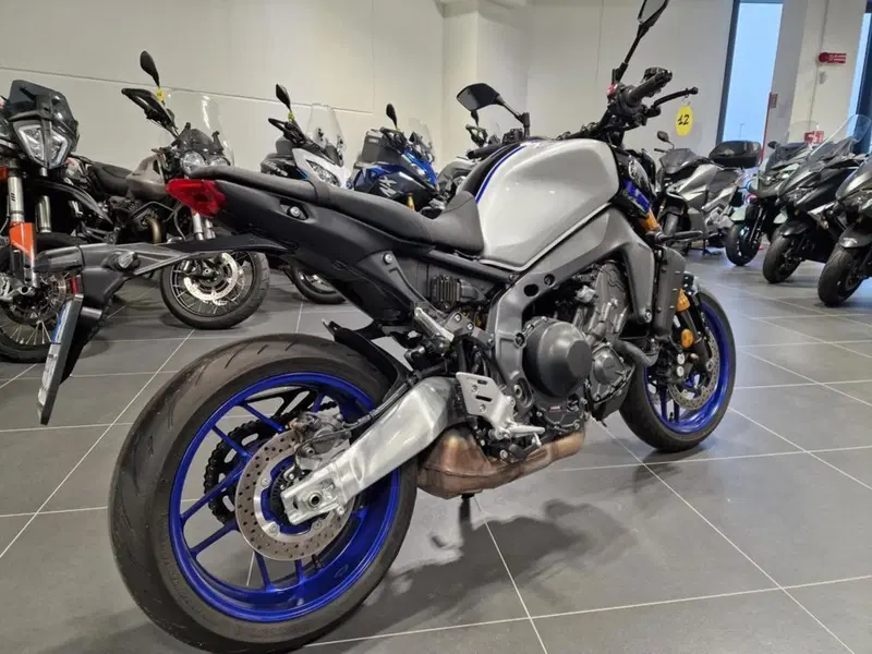 Yamaha MT-09 SP (2021 - 23) (5)