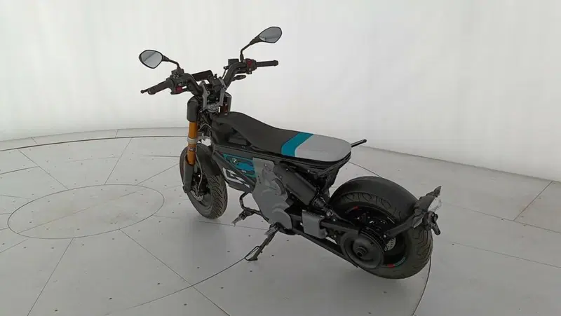 Bmw CE 02 AM (2024 - 26) (6)
