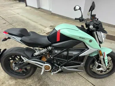 Zero SR-F Premium (2020 - 21) usata