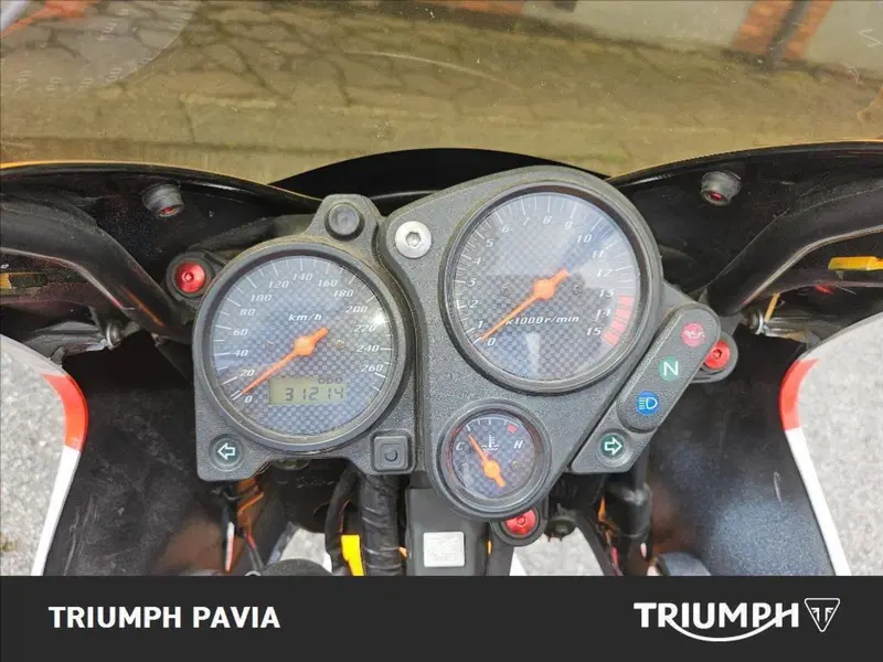 Honda Hornet 600 S (1999 - 01) (25)