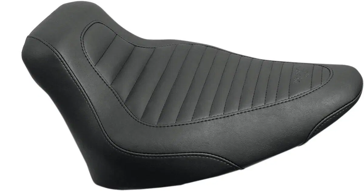 Sella Mustang Wide Tripper Solo Tuck 'n Roll per S 