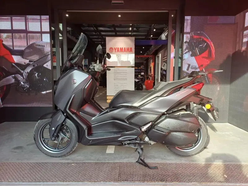 Yamaha X-Max 300 (2021 - 24) (2)