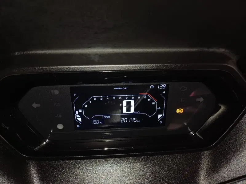 Yamaha X-Max 300 (2021 - 24) (5)