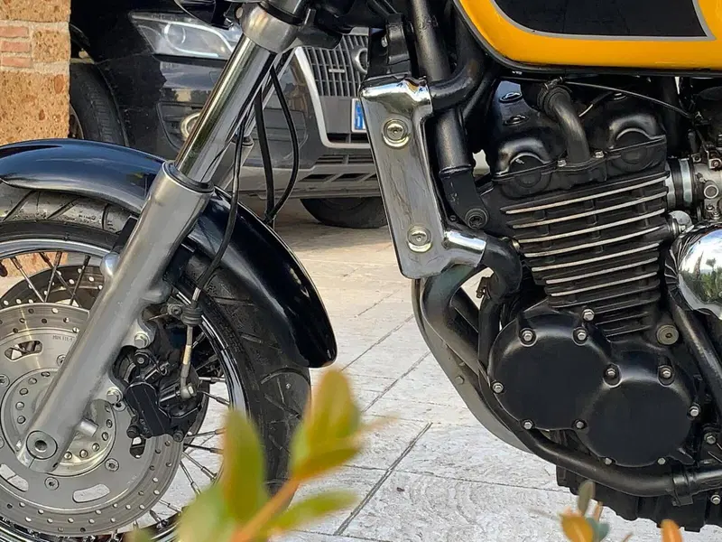Triumph Thunderbird 900 Sport (1998 - 02) (2)