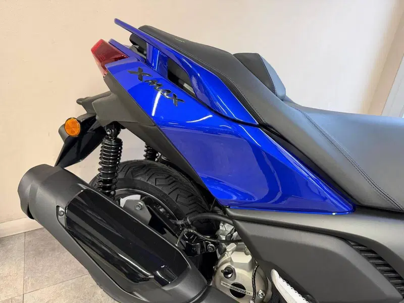 Yamaha X-Max 300 (2025 - 26) (4)
