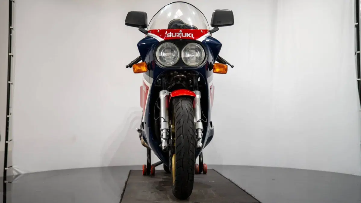 Suzuki GSX-R 1100  (3)