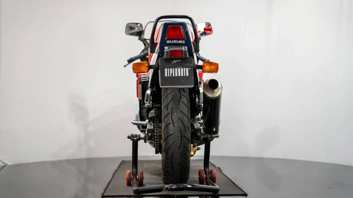 Suzuki GSX-R 1100  (7)