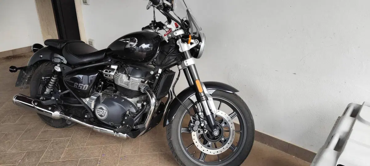 Royal Enfield Super Meteor 650 (2023 - 26) (3)