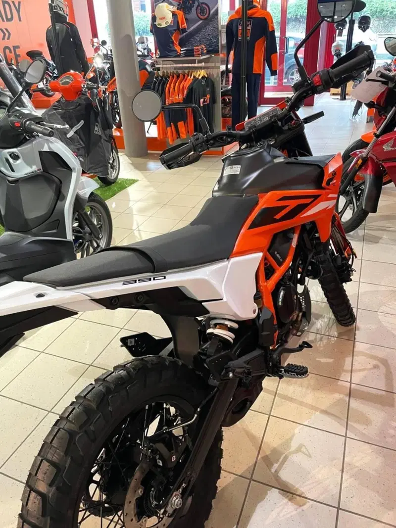 KTM 390 Enduro R (2025 - 26) (4)