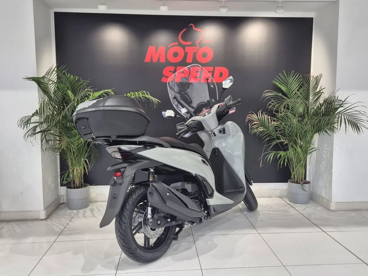 Honda SH 350i Sport (2025 - 26) (2)