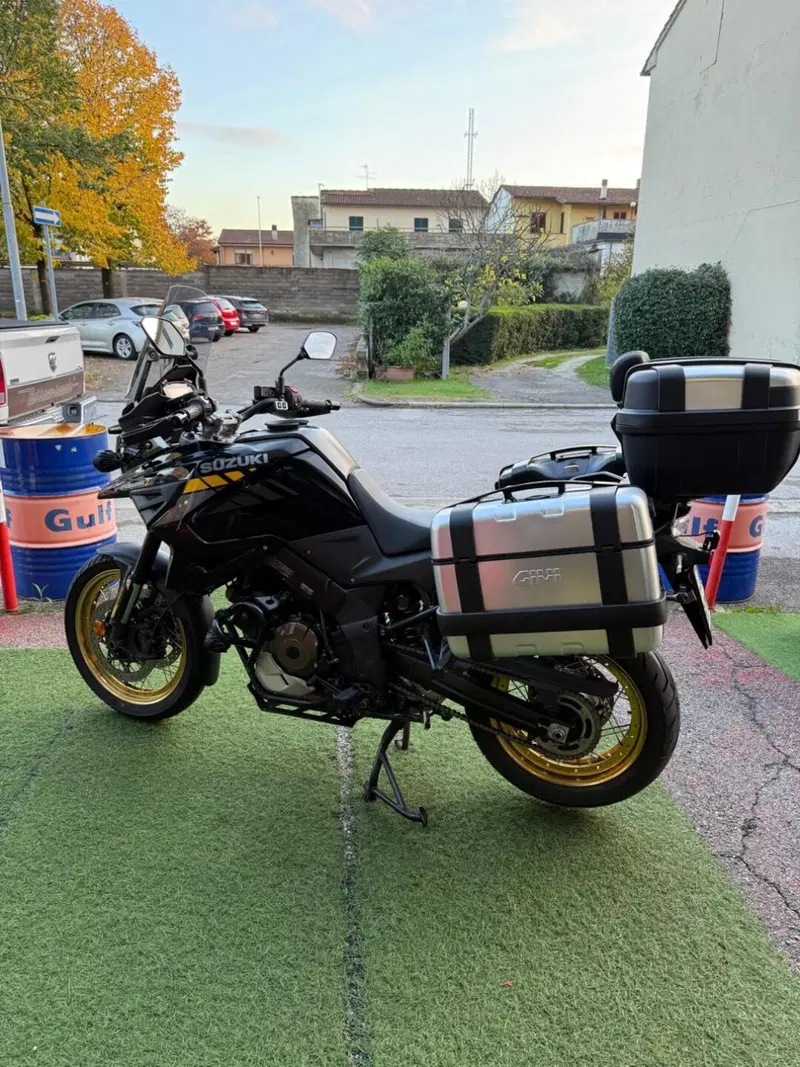 Suzuki V-Strom 1050XT (2020 - 23) (2)