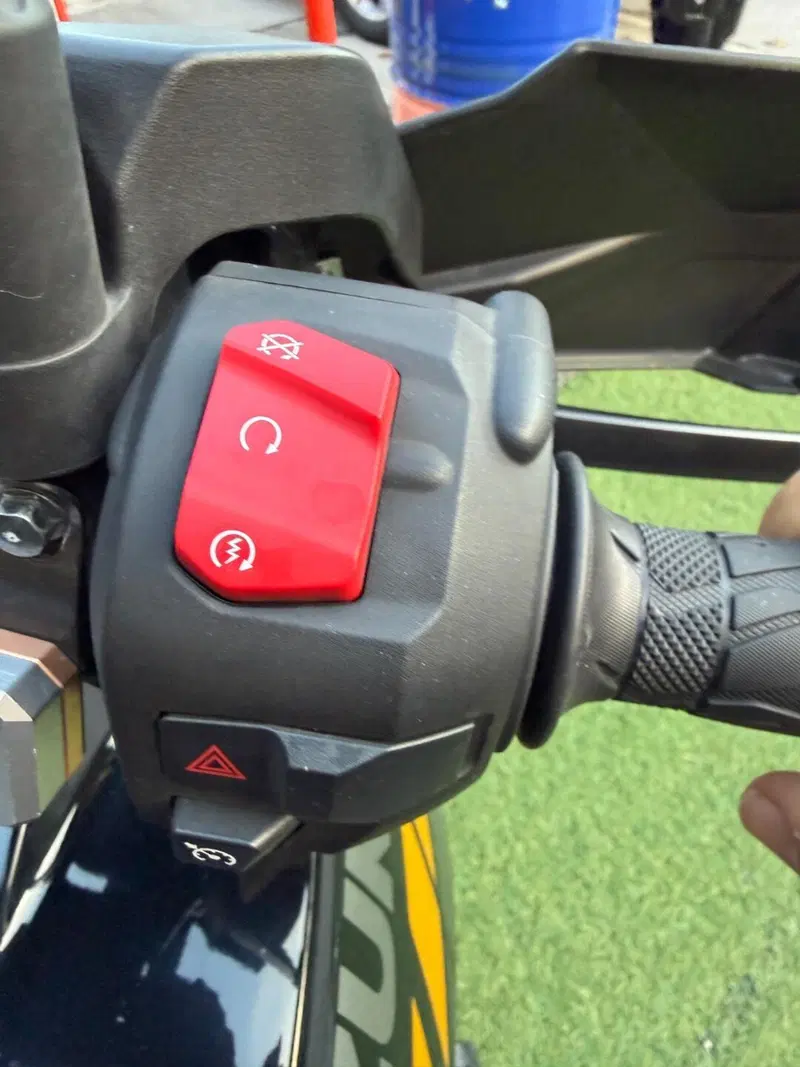 Suzuki V-Strom 1050XT (2020 - 23) (17)