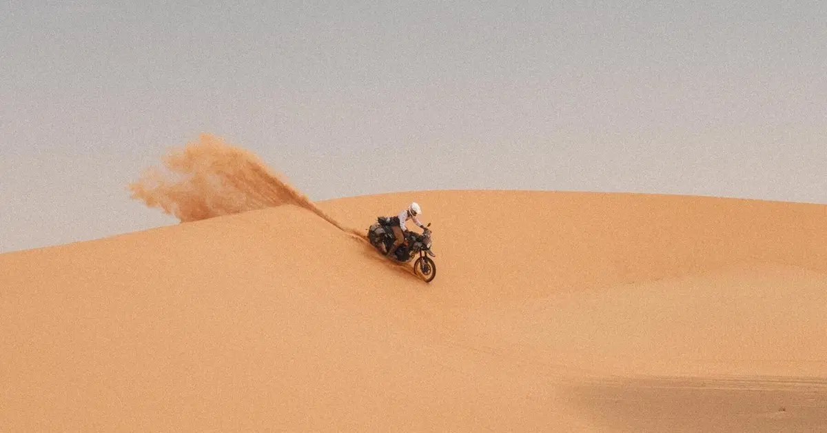Alex Costa racconta il viaggio da Barcellona a Citt&agrave; del Capo allo stand KAPPA al Motor Bike Expo